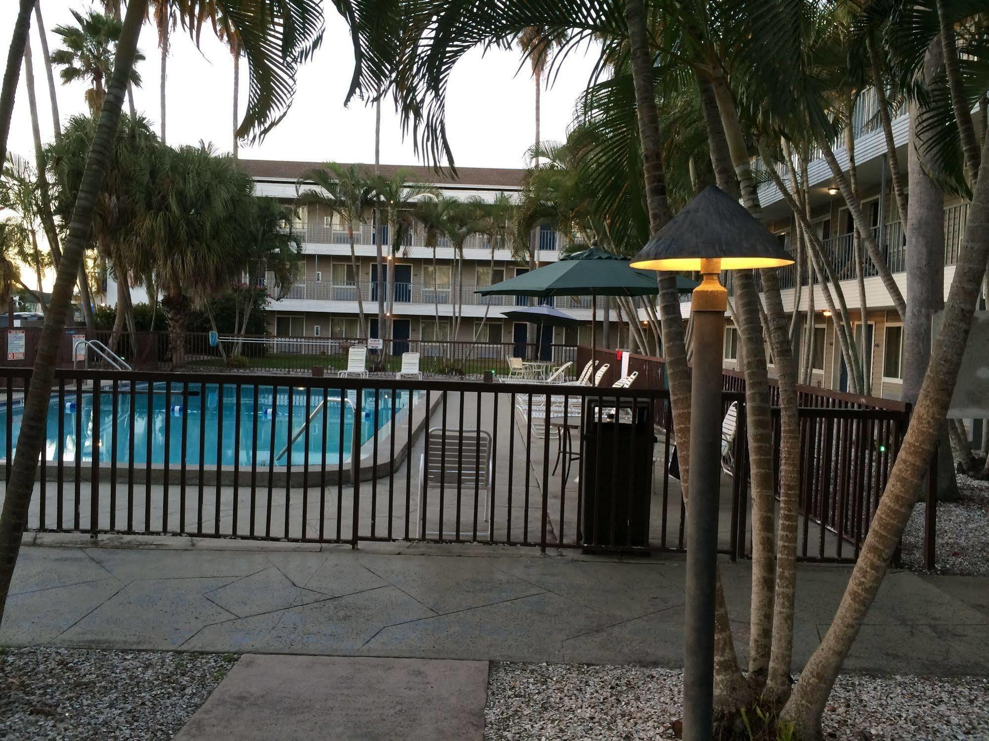 Hotel Lantern & - Sarasota South Bradenton